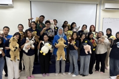 cpr-training-for-cats-and-dogs-resize